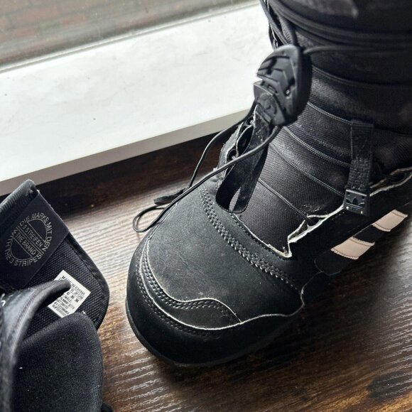 Adidas Snowboarding d69153 Mens Size 8.5 Black White Snowboard Boots